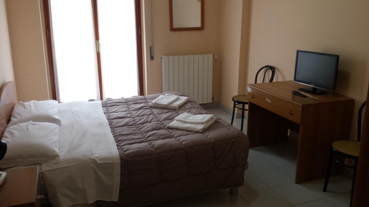 Albergo Italia 拉韦洛 外观 照片