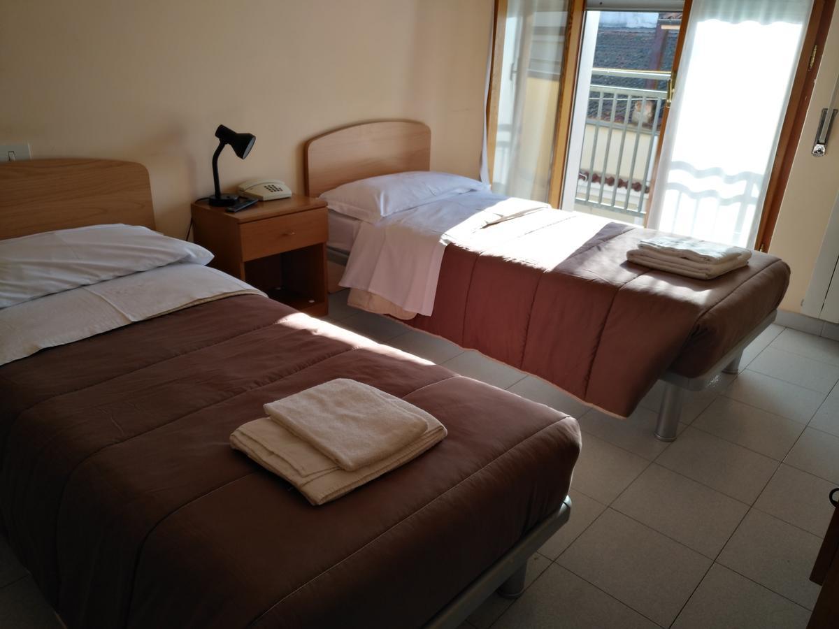 Albergo Italia 拉韦洛 外观 照片