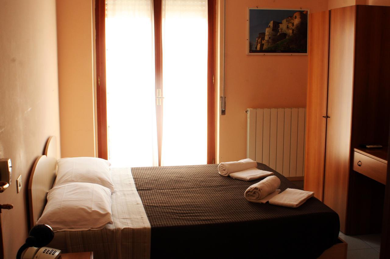 Albergo Italia 拉韦洛 外观 照片
